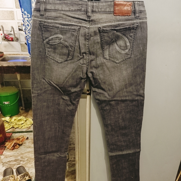 Beanpole - Picture 6 of 12